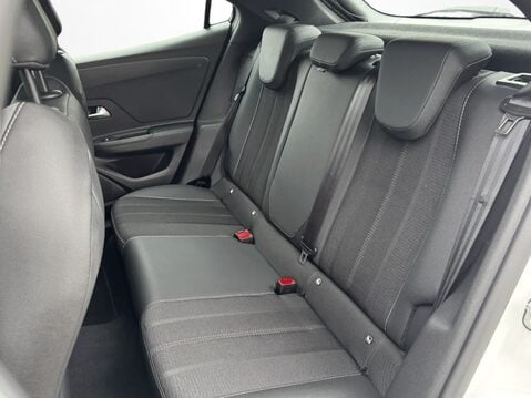 Vauxhall Mokka 1.2 Turbo 100 Elite Edition 5dr 31