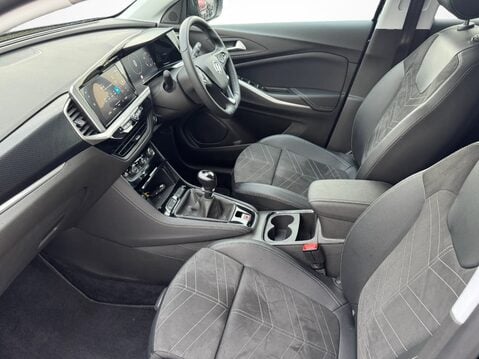 Vauxhall Grandland 1.2 Turbo Ultimate 5dr 2
