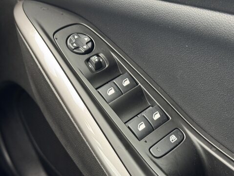 Vauxhall Grandland 1.2 Turbo Ultimate 5dr 32