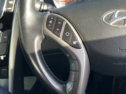 Hyundai i30 1.4 Blue Drive SE 5dr 21