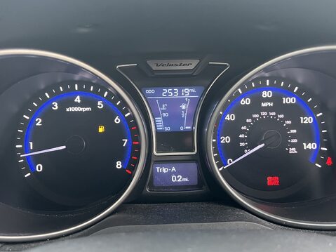 Hyundai Veloster 1.6 GDi Sport 4dr 17