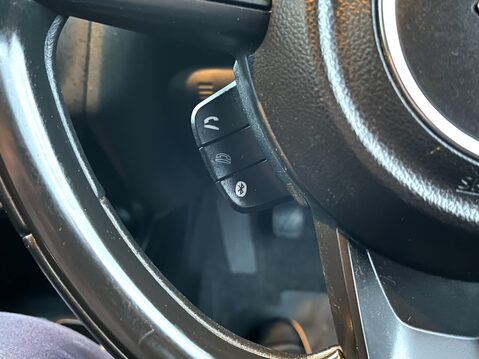 Suzuki Swift 1.2 Dualjet Attitude 5dr 21