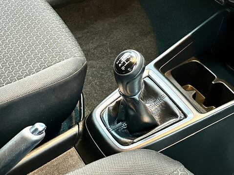 Suzuki Swift 1.2 Dualjet Attitude 5dr 28