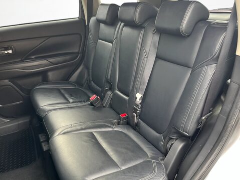 Mitsubishi Outlander 2.0 Exceed 5dr CVT 33