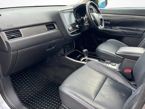 Mitsubishi Outlander 2.0 Exceed 5dr CVT 2