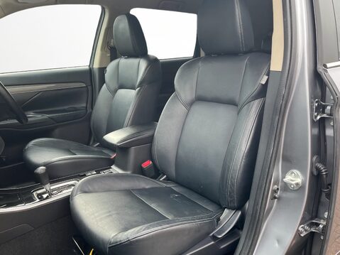 Mitsubishi Outlander 2.0 Exceed 5dr CVT 13