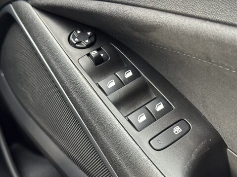 Vauxhall Crossland 1.2 Turbo [130] Ultimate 5dr 28