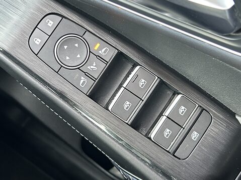 Nissan Qashqai 1.3 DiG-T MH 158 Tekna 5dr 31