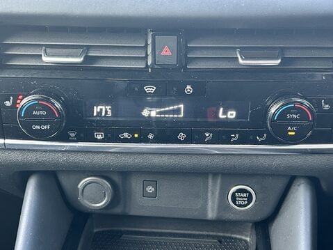 Nissan Qashqai 1.3 DiG-T MH 158 Tekna 5dr 25