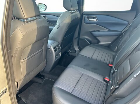 Nissan Qashqai 1.3 DiG-T MH 158 Tekna 5dr 35