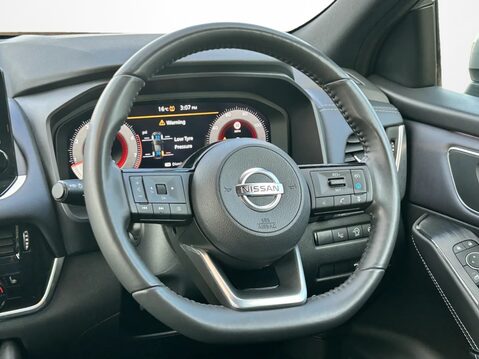 Nissan Qashqai 1.3 DiG-T MH 158 Tekna 5dr 17