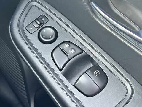 Nissan MICRA 0.9 IG-T Acenta 5dr 30