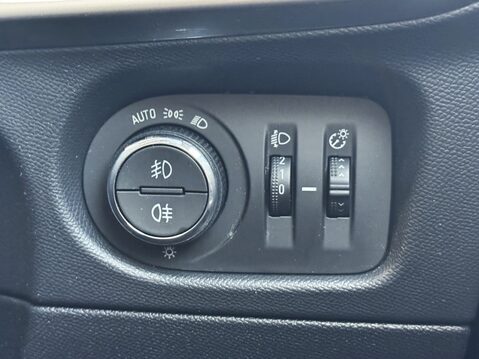 Vauxhall Mokka 1.2 Turbo 100 Elite Premium 5dr 31