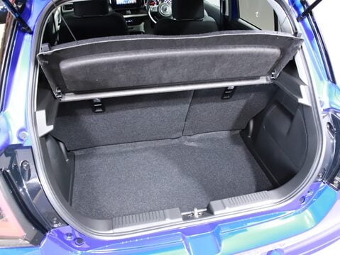 Suzuki Swift 1.2 Mild Hybrid Motion 5dr 37