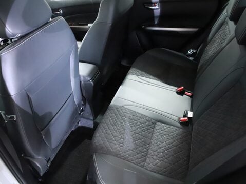 Suzuki Vitara 1.4 Boosterjet MHEV 109 Ultra 5dr Auto 32