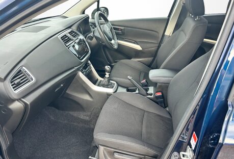 Suzuki SX4 S-Cross 1.4 Boosterjet 48V Hybrid SZ-T 5dr