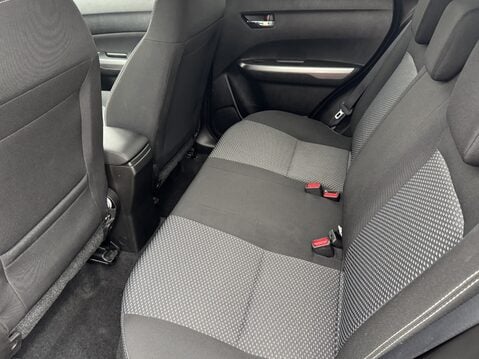 Suzuki Vitara 1.4 Boosterjet SZ-T 5dr 29