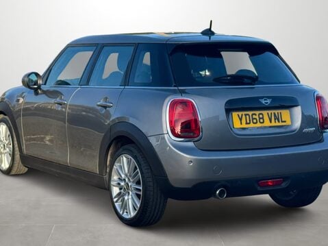 Mini Hatchback 1.5 Cooper II 5dr Auto [Nav+ Pack] 3