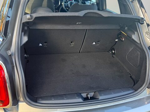 Mini Hatchback 1.5 Cooper II 5dr Auto [Nav+ Pack] 31