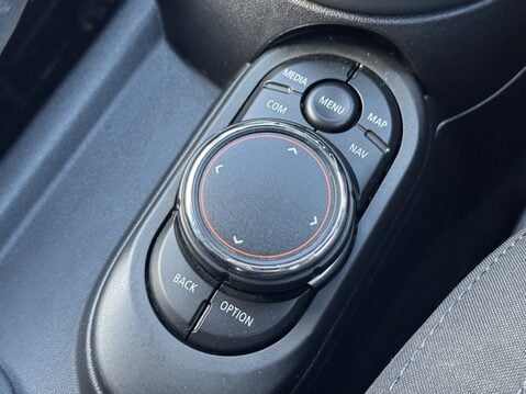 Mini Hatchback 1.5 Cooper II 5dr Auto [Nav+ Pack] 23