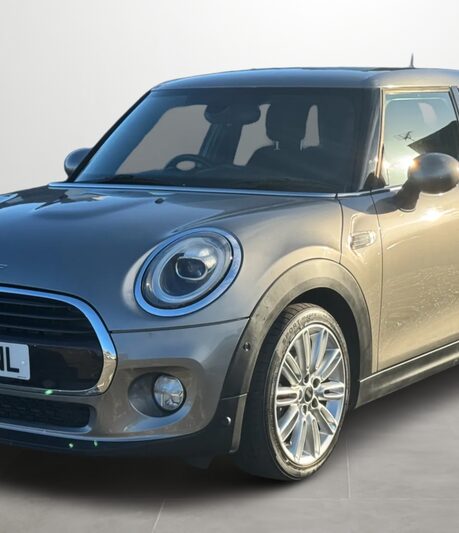 Mini Hatchback 1.5 Cooper II 5dr Auto [Nav+ Pack]