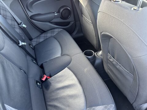Mini Hatchback 1.5 Cooper II 5dr Auto [Nav+ Pack] 28