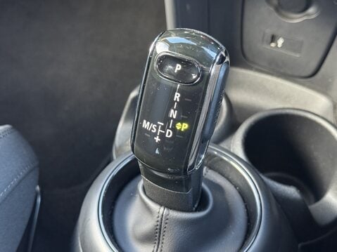 Mini Hatchback 1.5 Cooper II 5dr Auto [Nav+ Pack] 22