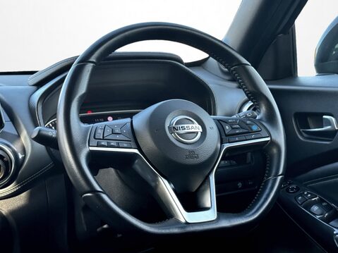 Nissan Juke 1.0 DiG-T 114 Tekna 5dr DCT 17