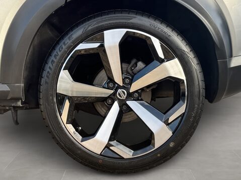 Nissan Juke 1.0 DiG-T 114 Tekna 5dr DCT 13