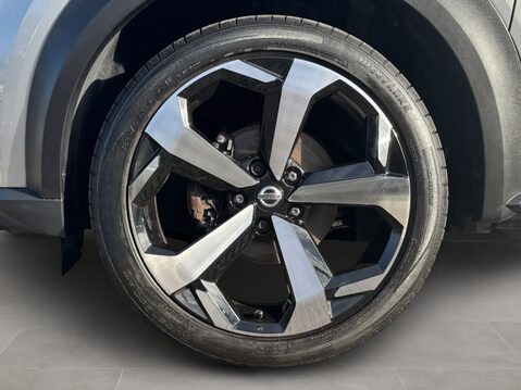Nissan Juke 1.0 DiG-T 114 Tekna 5dr DCT 14