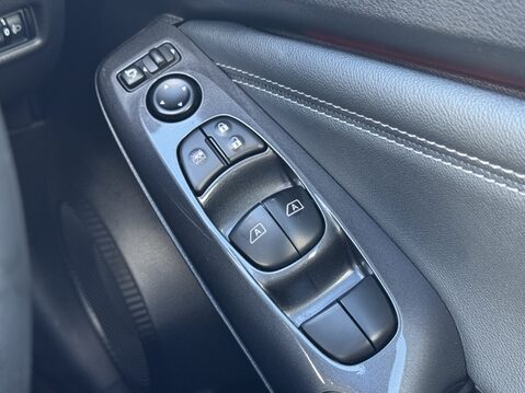 Nissan Juke 1.0 DiG-T 114 Tekna 5dr DCT 31