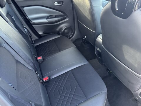 Nissan Juke 1.0 DiG-T 114 Tekna 5dr DCT 32