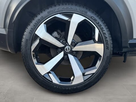 Nissan Juke 1.0 DiG-T 114 Tekna 5dr DCT 11