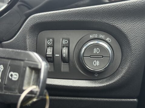 Vauxhall Corsa 1.2 Turbo SRi Nav 5dr 29