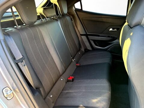 Vauxhall Mokka 1.2 Turbo 100 SRi Nav Premium 5dr 35