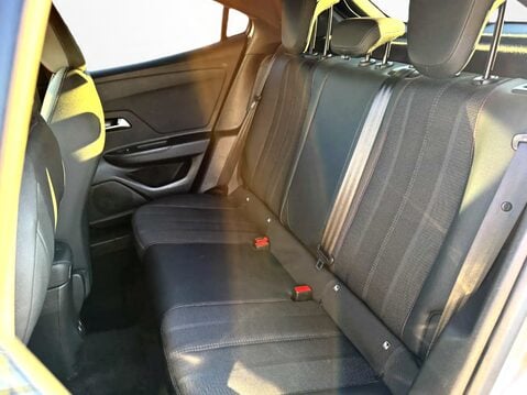 Vauxhall Mokka 1.2 Turbo 100 SRi Nav Premium 5dr 36