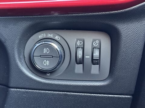 Vauxhall Mokka 1.2 Turbo 100 SRi Nav Premium 5dr 31