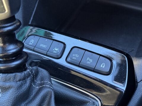 Vauxhall Mokka 1.2 Turbo 100 SRi Nav Premium 5dr 26