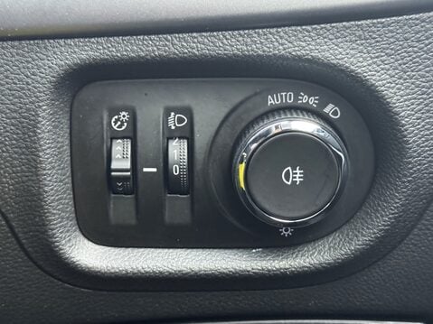 Vauxhall Astra 1.4T 16V 125 Energy 5dr 28