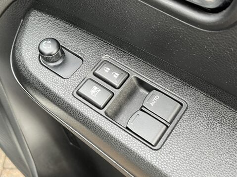 Suzuki Ignis 1.2 Dualjet 12V Hybrid SZ-T 5dr CVT 18