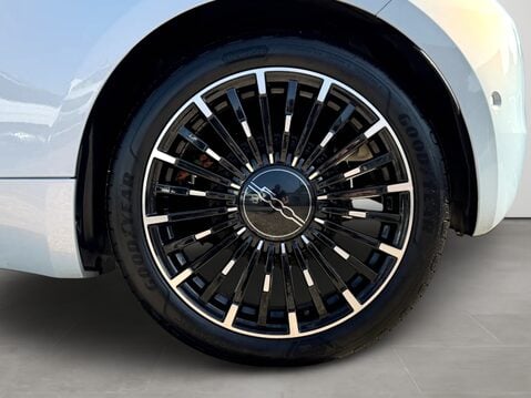 Fiat 500 87kW La Prima 42kWh 3dr Auto 13