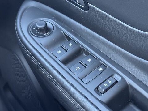 Vauxhall Mokka X 1.4T Elite Nav 5dr 29