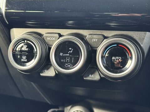 Suzuki Swift 1.2 Dualjet 83 12V Hybrid SZ5 5dr 23