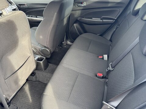 Suzuki Swift 1.2 Dualjet 83 12V Hybrid SZ5 5dr 31