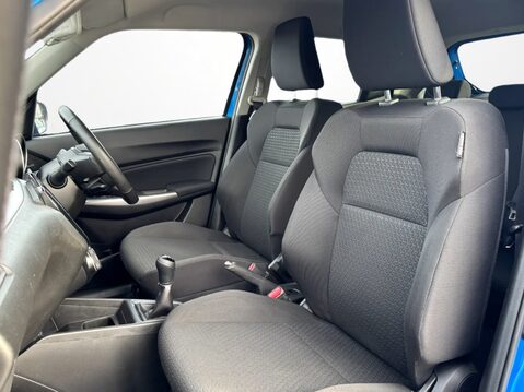 Suzuki Swift 1.2 Dualjet 83 12V Hybrid SZ5 5dr 32