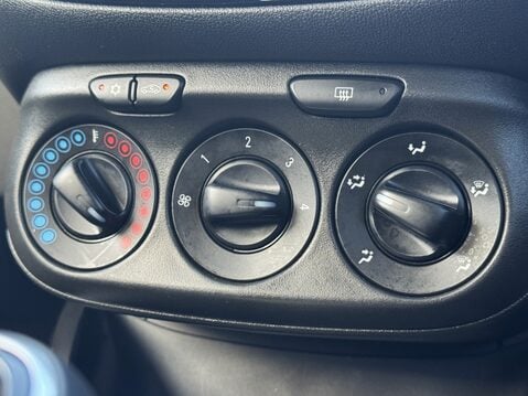 Vauxhall Corsa 1.4 SE Nav 5dr Auto 23