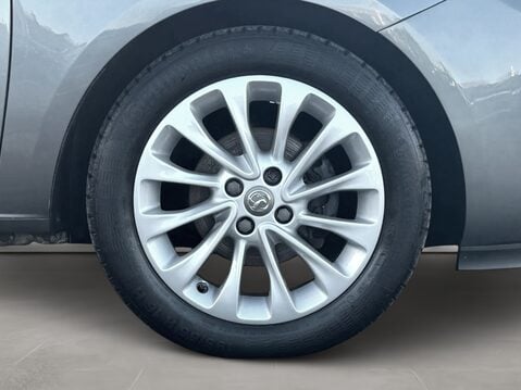 Vauxhall Corsa 1.4 SE Nav 5dr Auto 12