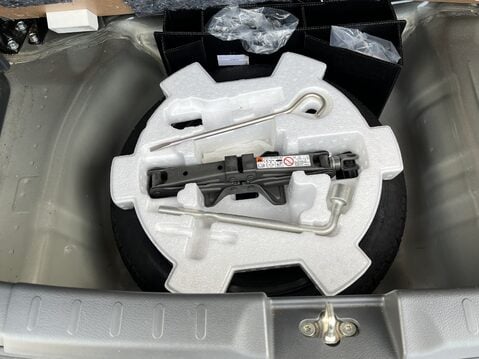 Suzuki Celerio 1.0 SZ2 5dr 31