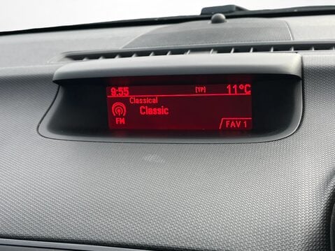 Vauxhall Meriva 1.4i 16V Exclusiv 5dr 26