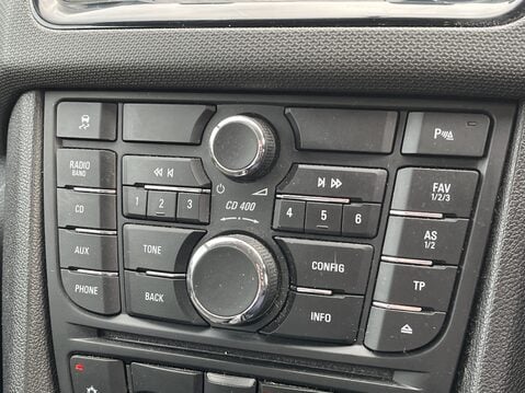 Vauxhall Meriva 1.4i 16V Exclusiv 5dr 28